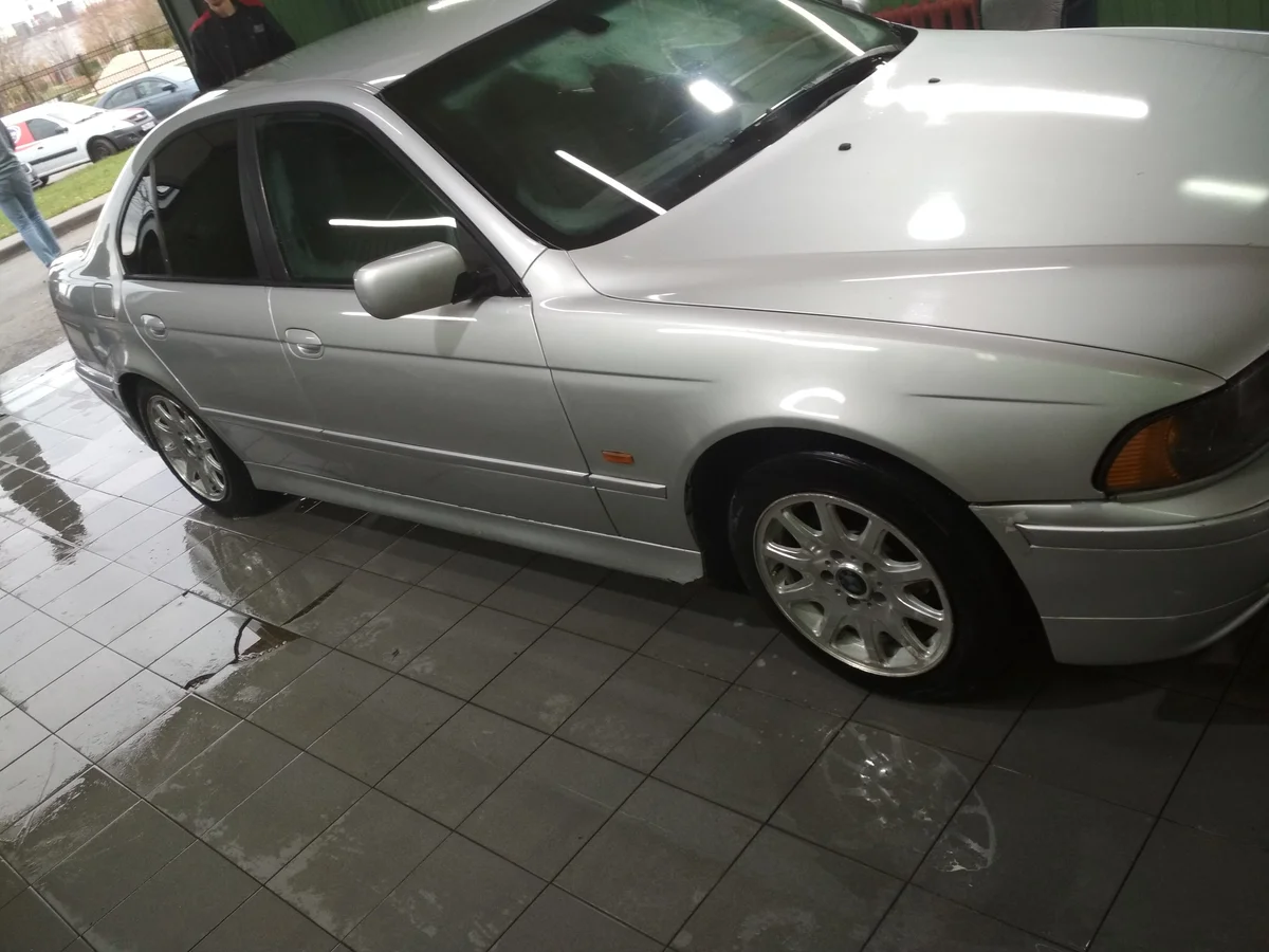 BMW 5 серия IV (E39) 2013 год